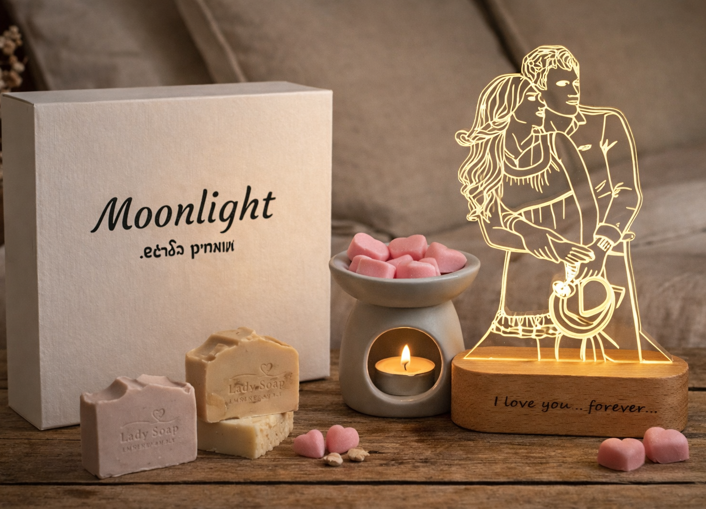 מארז לאה - מנורת לילה מאויירת +וערכת  מבער שמנים ארומתרפי וסבונים טבעיים