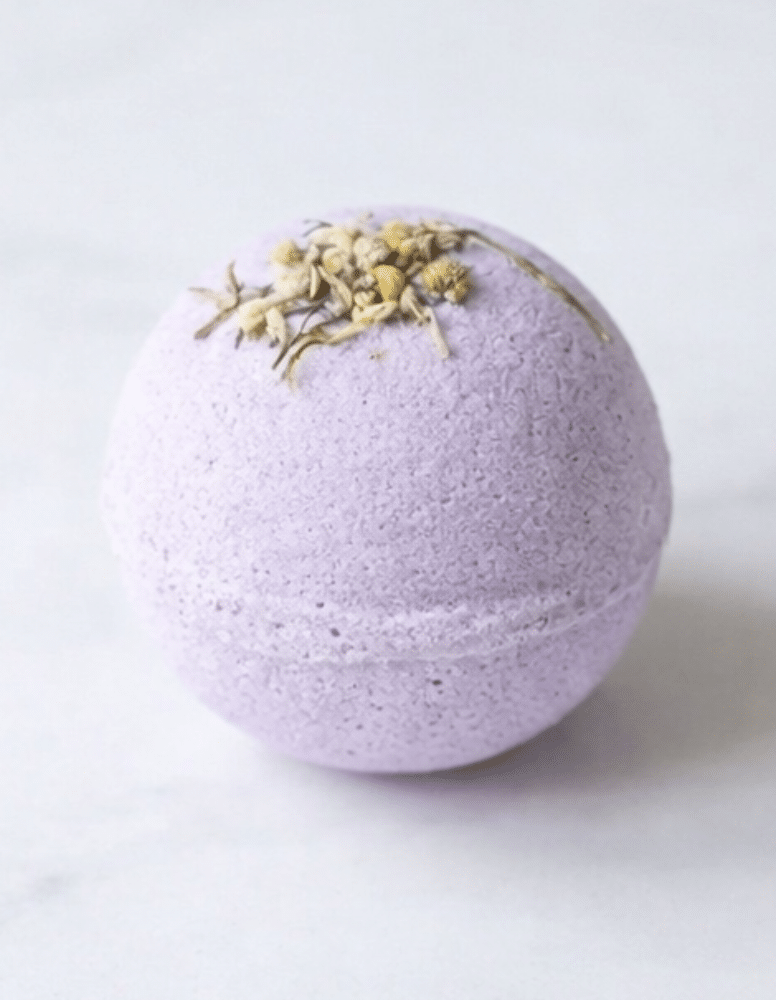 Moonlight Lavender – פצצת אמבטיה ארומתרפית לרוגע ושינה טובה