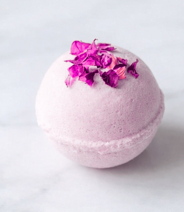 Moonlight Rose – פצצת אמבטיה ארומתרפית לאהבה עצמית ואיזון